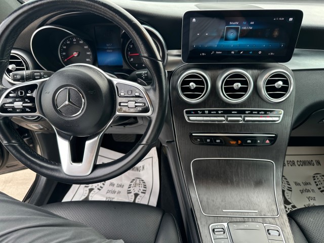 2022 Mercedes Benz GLC 300 photo 10