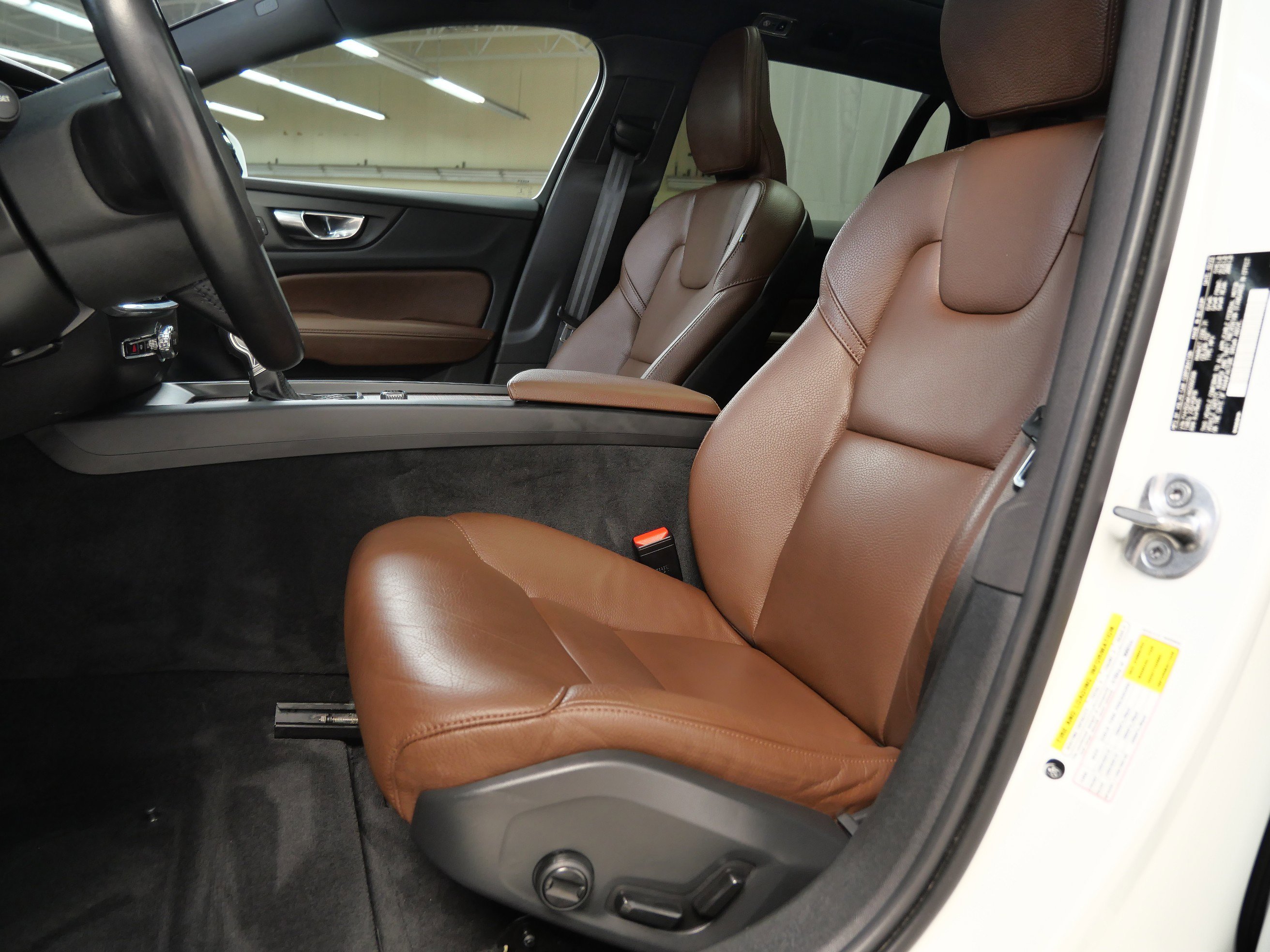 2022 Volvo V60 Cross Country T5 AWD photo 2