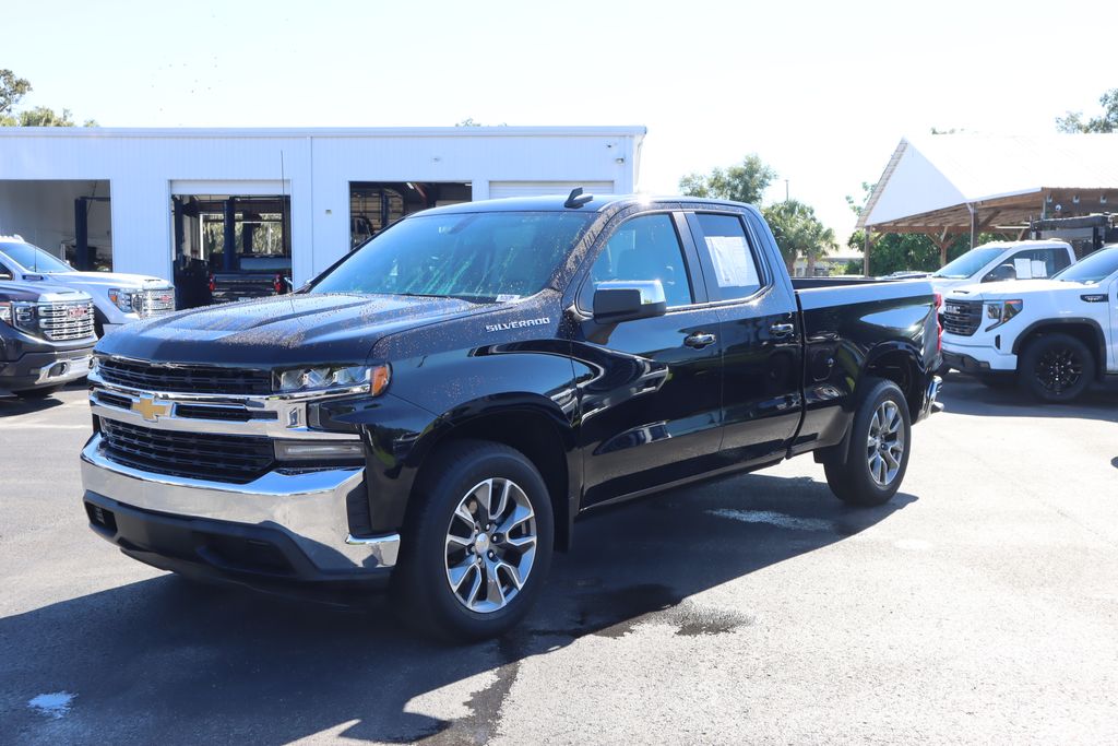 2019 Chevrolet Silverado 1500 LT photo 2