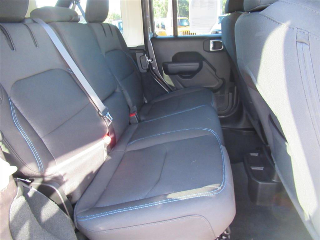 2023 Jeep Wrangler Rubicon 4xe photo 28
