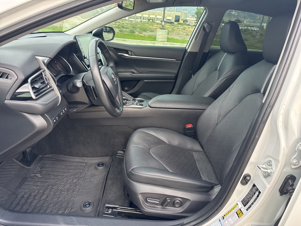 2022 Toyota Camry XSE photo 14