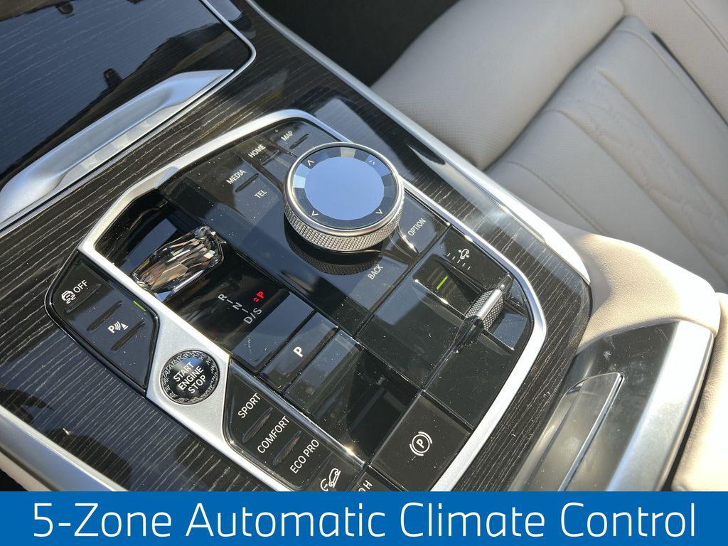 2025 Bmw X7 M60i photo 24