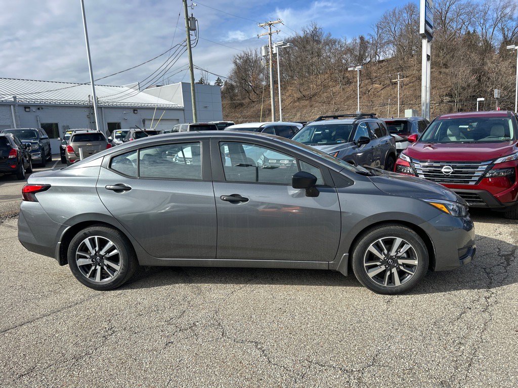 2025 Nissan Versa S photo 2