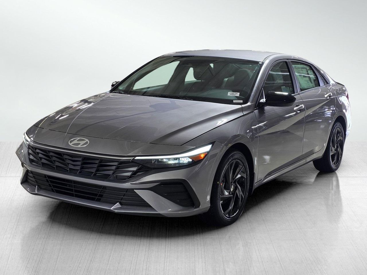 2026 Hyundai Elantra SEL Sport photo 3