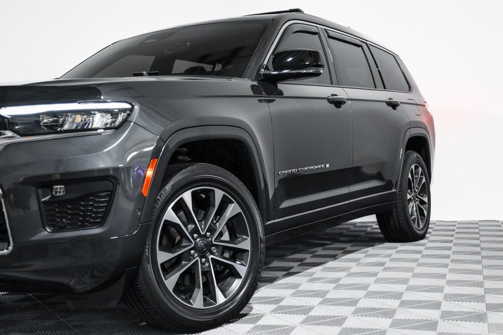 2022 Jeep Grand Cherokee Overland photo 13