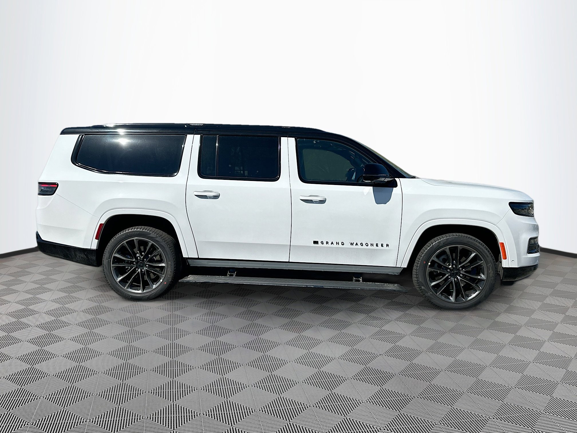 2025 Jeep Grand Wagoneer L II Obsidian photo 3