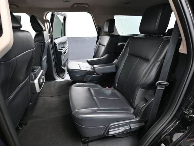 2023 Ford Expedition XLT photo 30