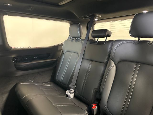 2024 Jeep Grand Wagoneer II photo 38