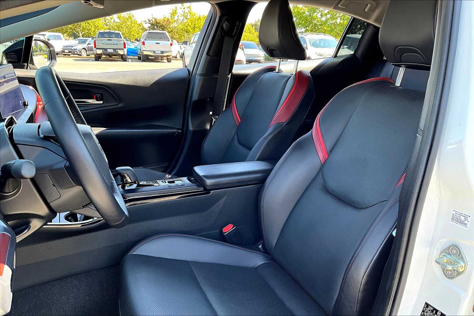 2023 Toyota Prius Prime XSE photo 7