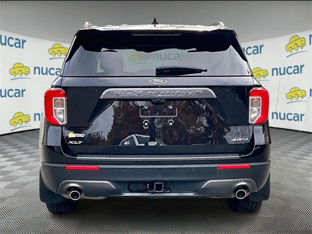 2024 Ford Explorer XLT photo 4