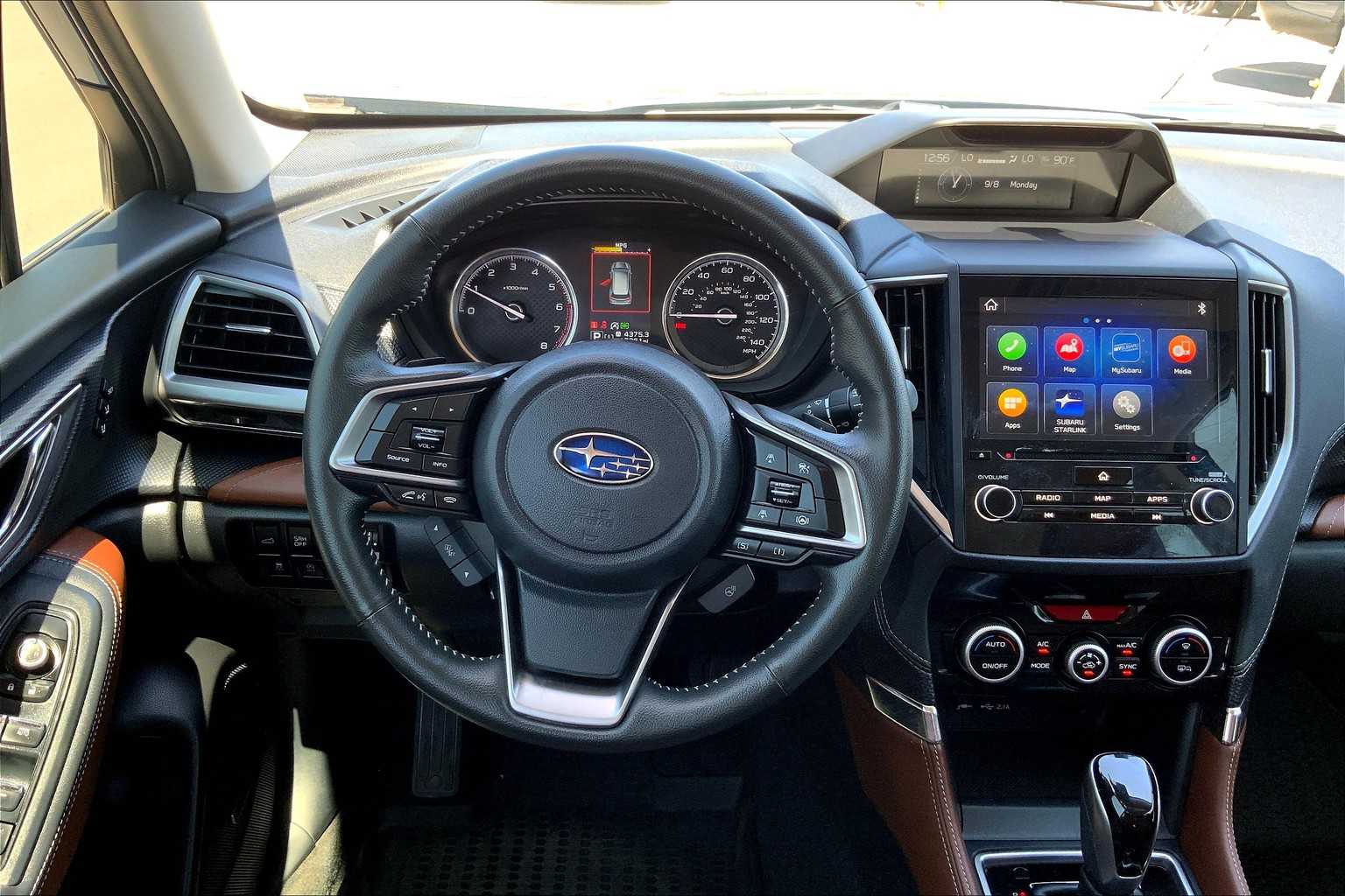 2023 Subaru Forester Touring photo 5