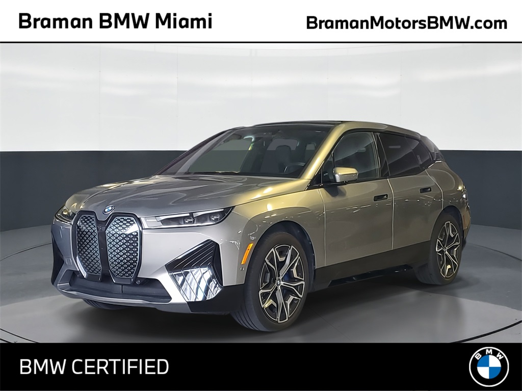 2024 BMW iX Base's photo