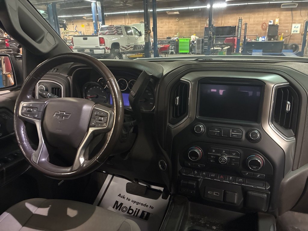 2021 Chevrolet Silverado 1500 RST photo 6