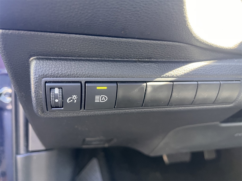 2023 Toyota Corolla LE photo 23