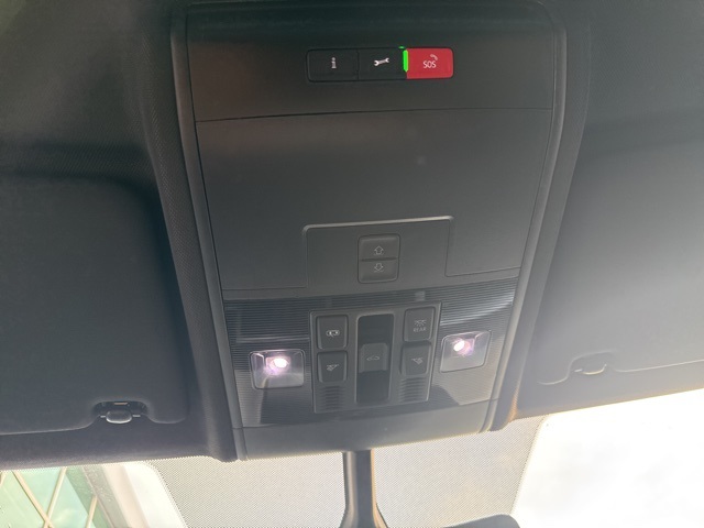 2022 Volkswagen Atlas Cross Sport SE Technology photo 8