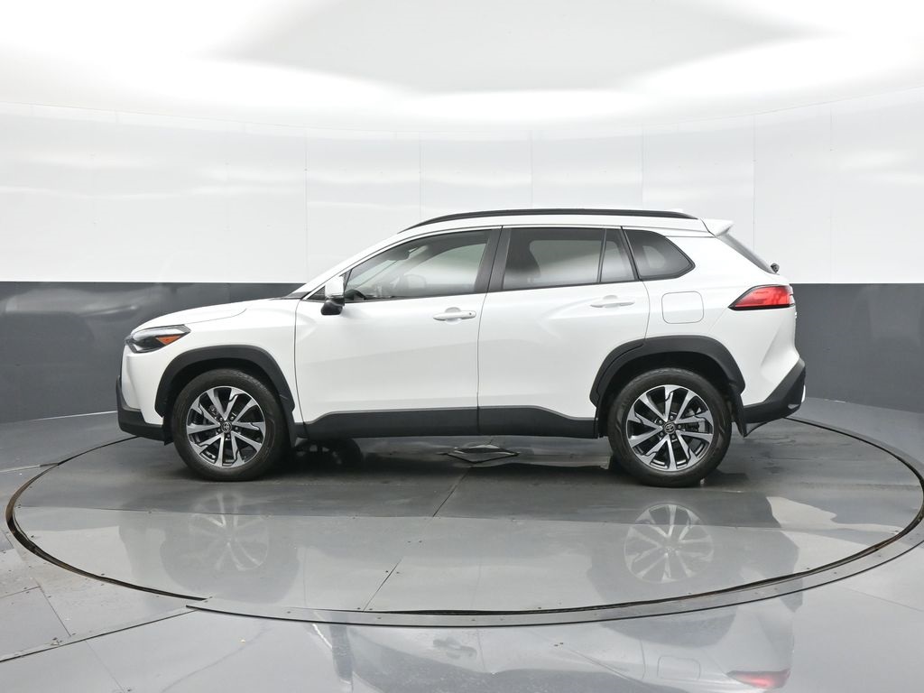 2023 Toyota Corolla Cross XLE photo 4