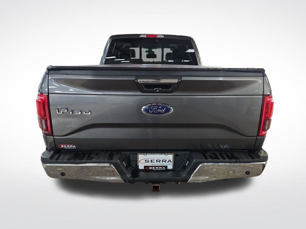 2016 Ford F-150 XLT photo 2