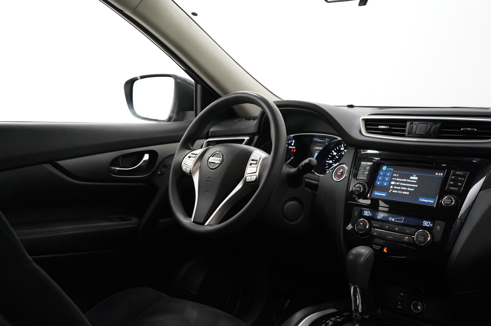2014 Nissan Rogue SV photo 12