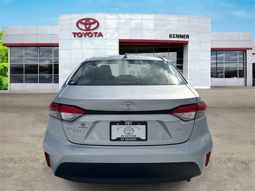 2026 Toyota Corolla LE photo 4