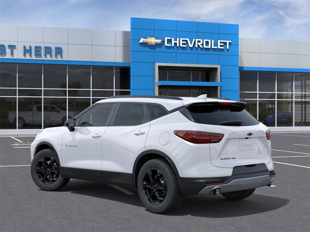 2025 Chevrolet Blazer 2LT photo 2