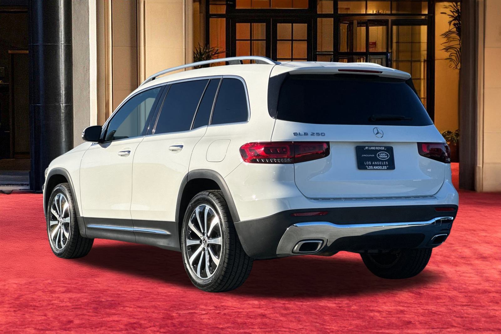 2022 Mercedes Benz GLB 250 photo 3