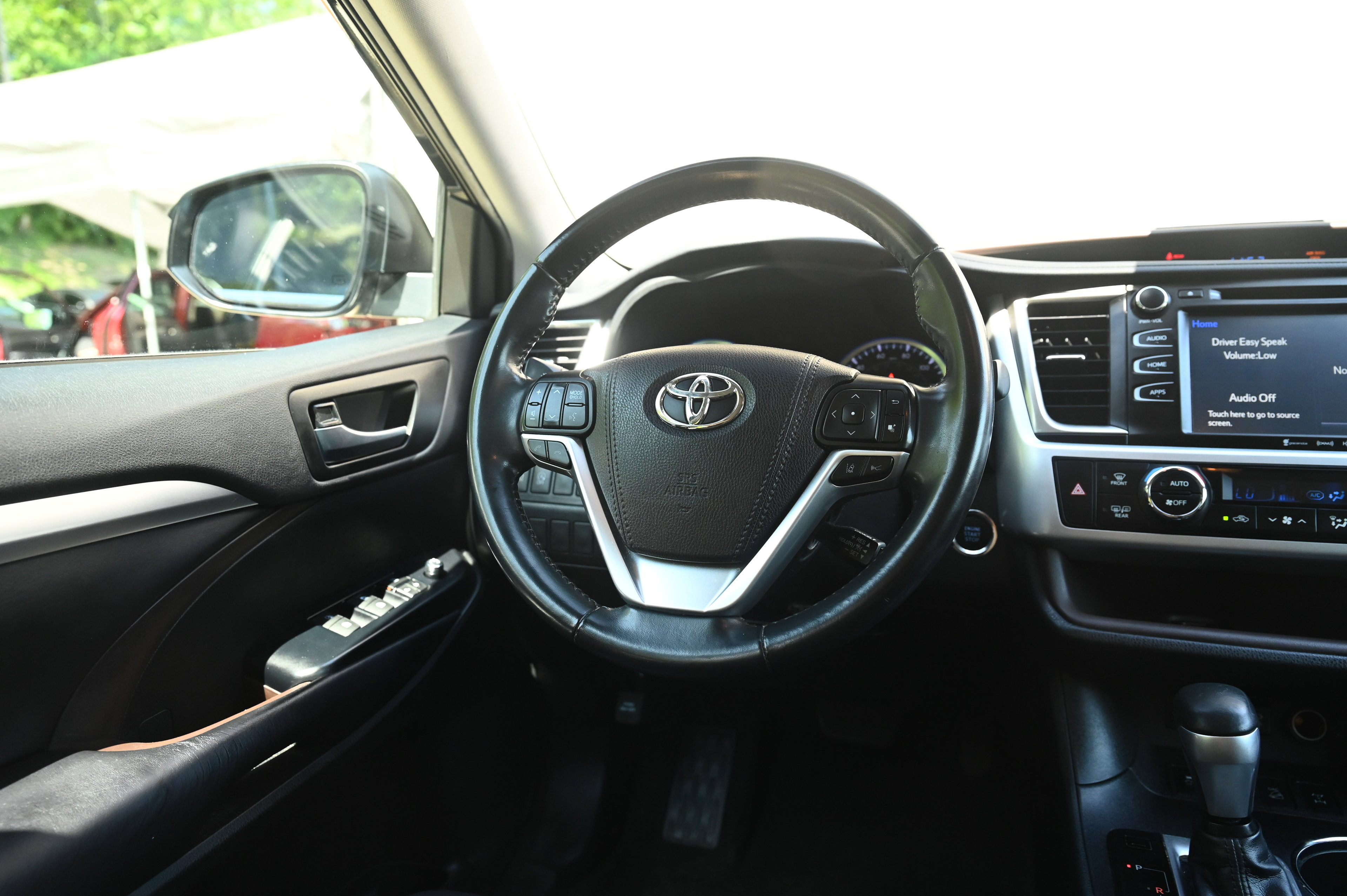 2019 Toyota Highlander XLE photo 37