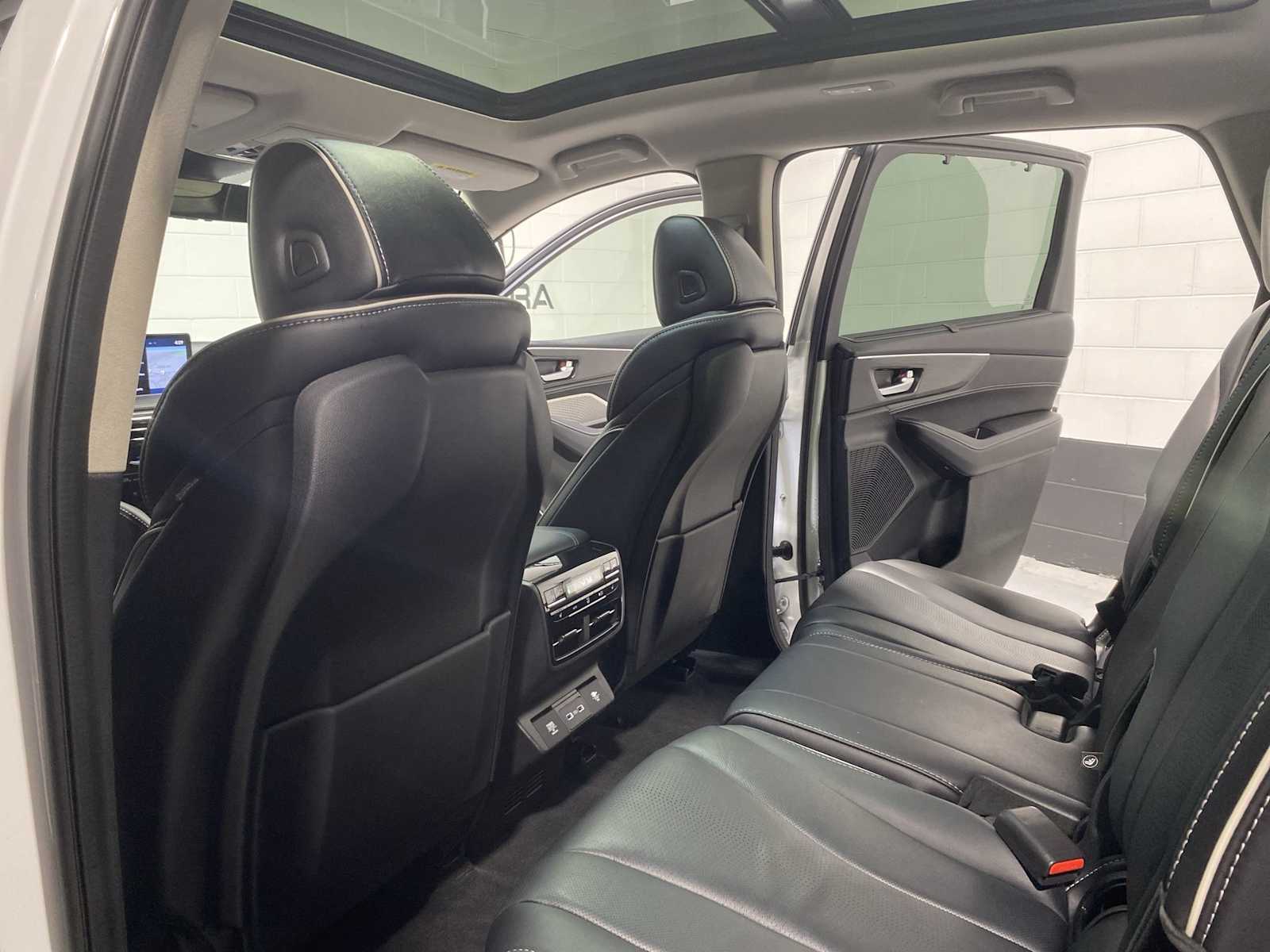 2024 Acura MDX Advance SH-AWD photo 11