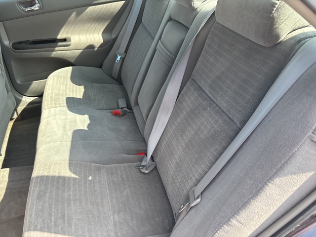 2005 Toyota Camry LE photo 12