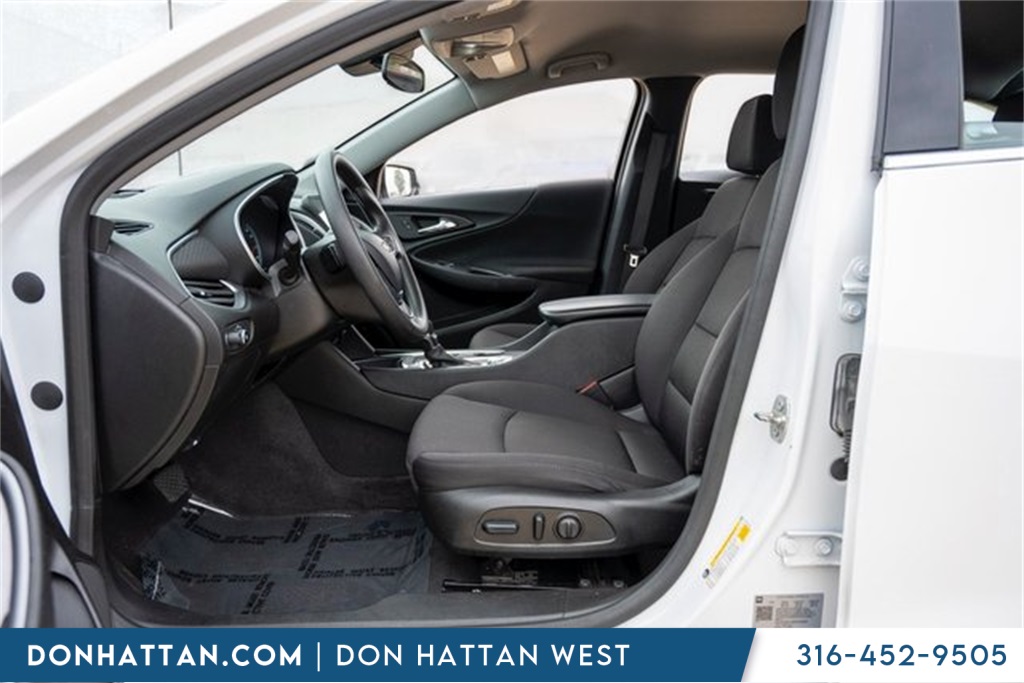 2023 Chevrolet Malibu 1LT photo 4