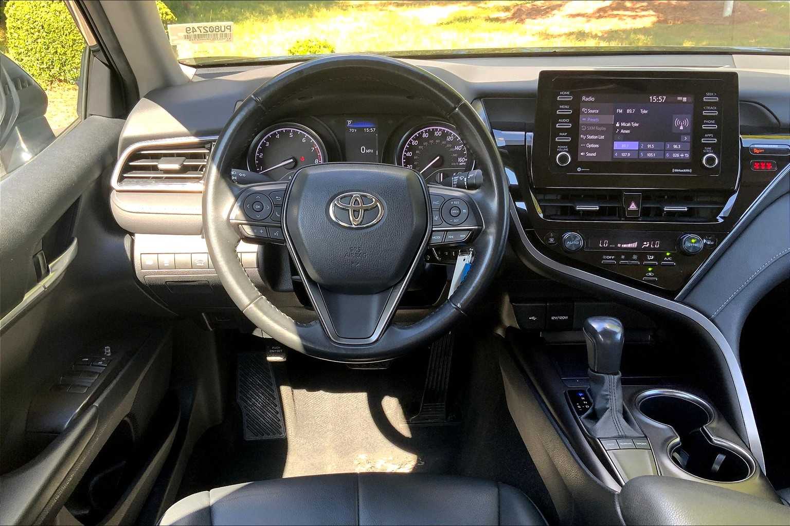 2023 Toyota Camry SE photo 5