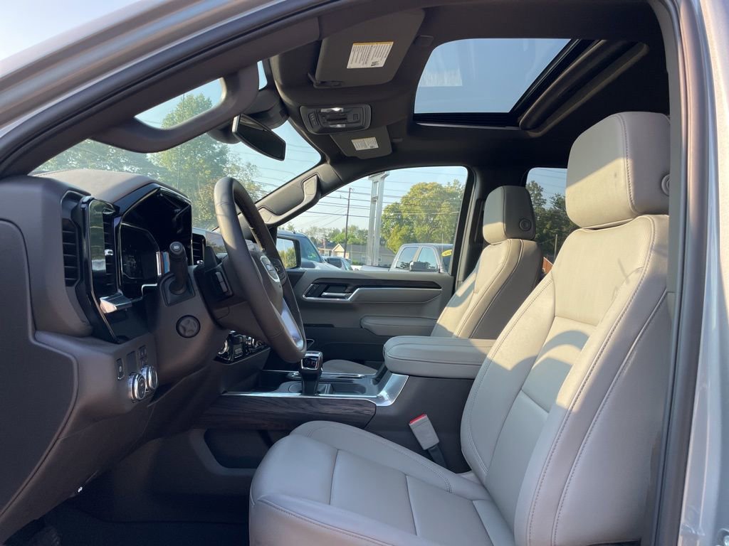 2025 Gmc Sierra 1500 SLT photo 9