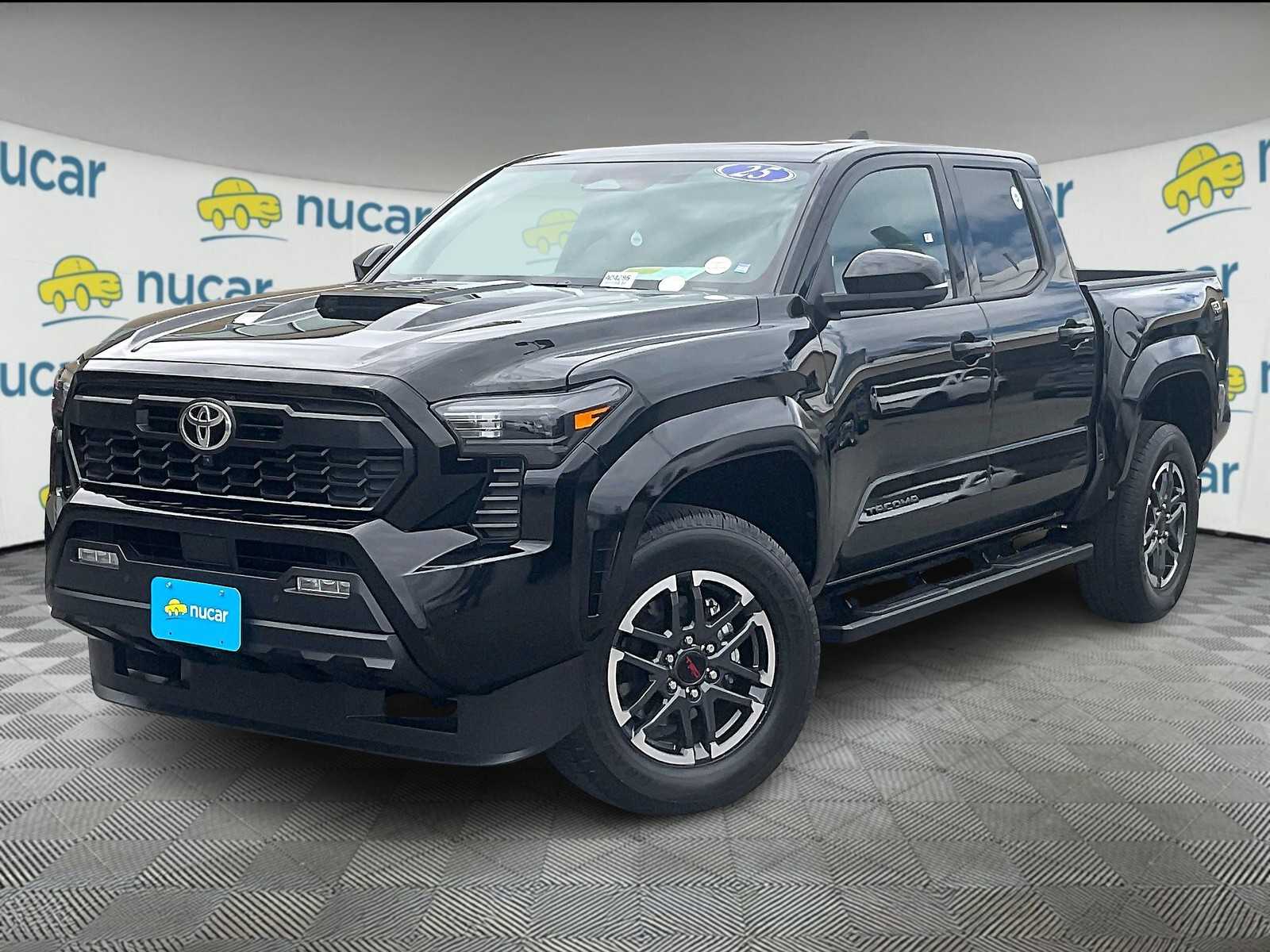 2025 Toyota Tacoma TRD Sport photo 3