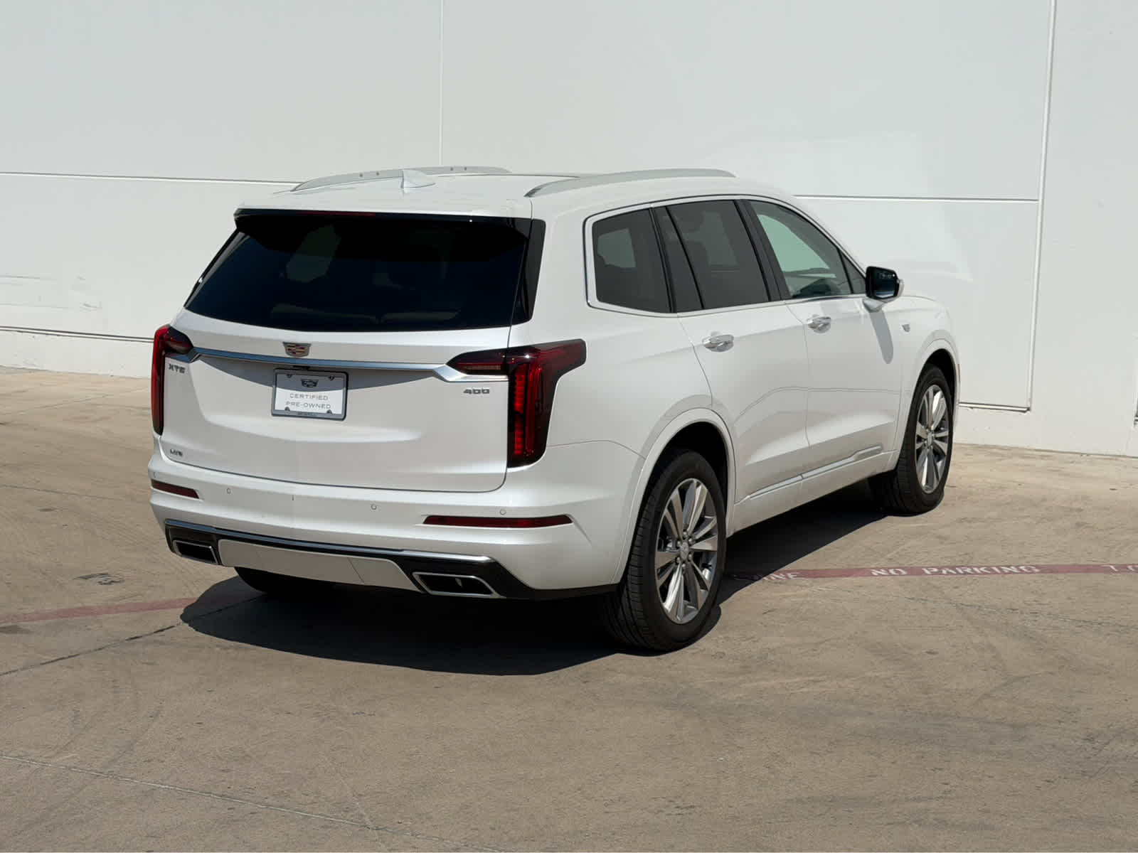 2025 Cadillac XT6 Premium Luxury photo 18
