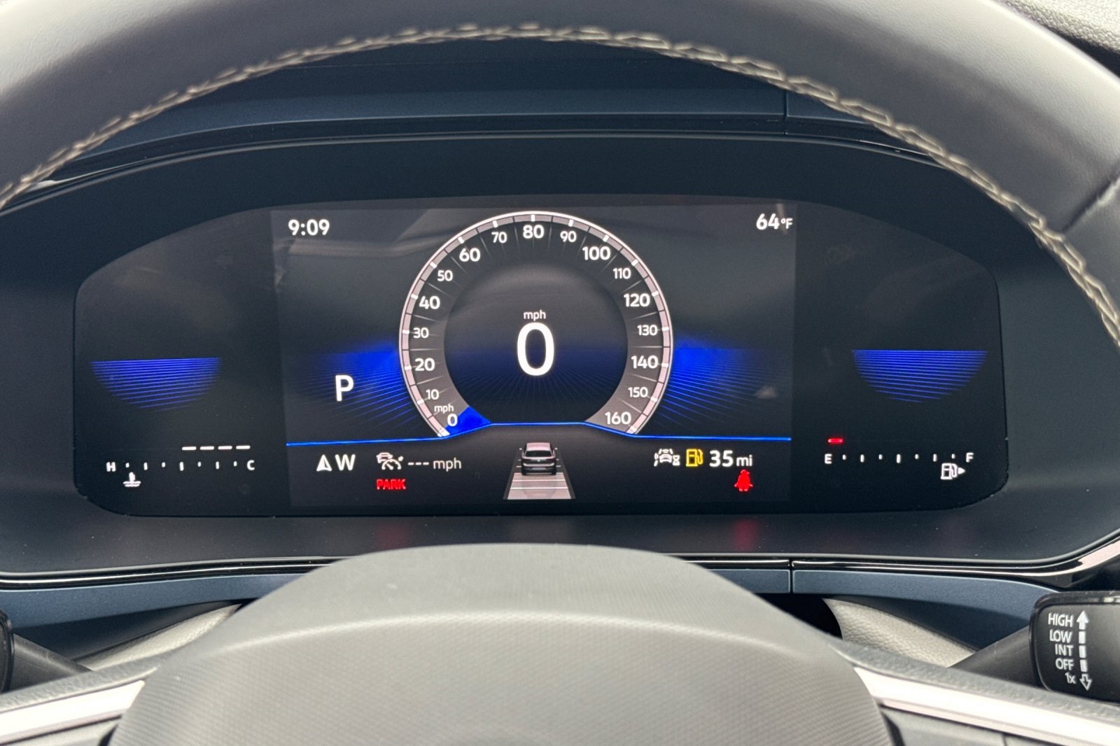 2024 Volkswagen Taos SE photo 24