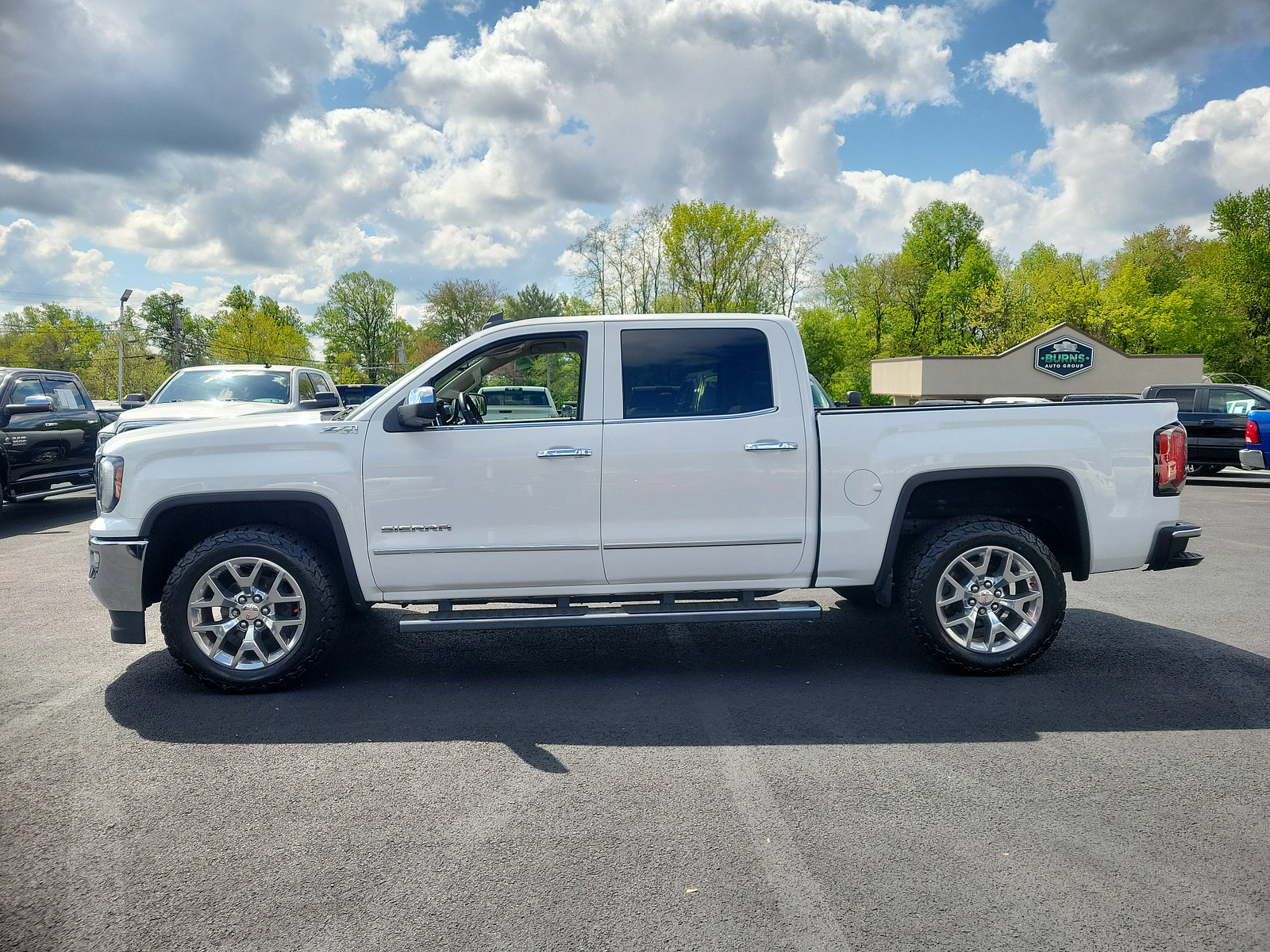 PreOwned 2017 GMC Sierra 1500 SLT Crew Cab Pickup in Fairless Hills 