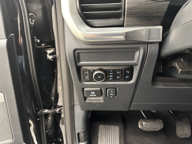 2025 Ford F-150 Lariat photo 38