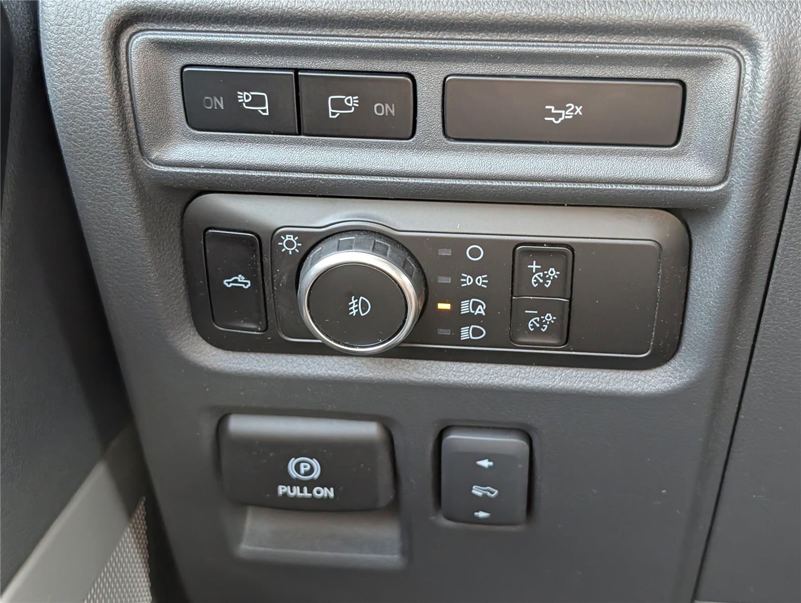 2023 Ford F-150 Platinum photo 30