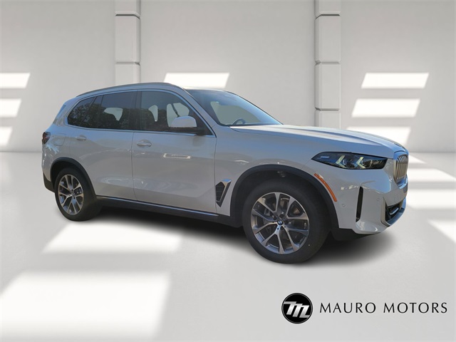 2026 BMW X5 40i's photo