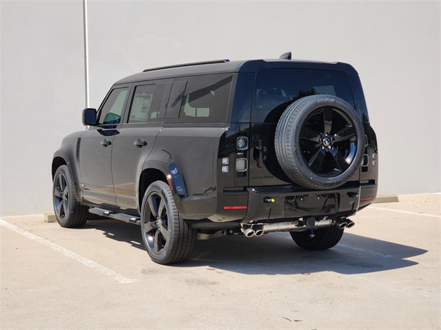2025 Land Rover Defender 130 V8 photo 3