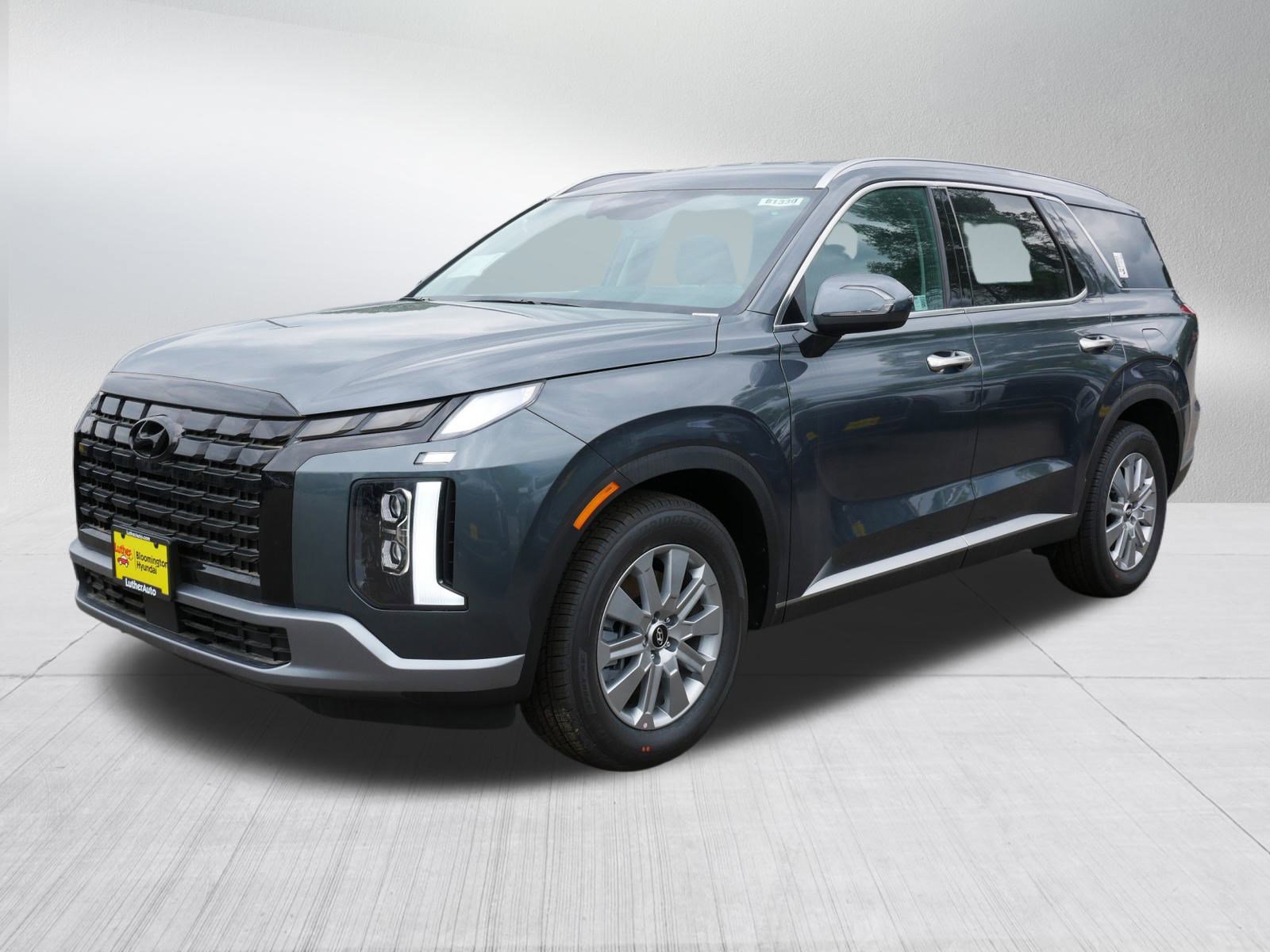 2025 Hyundai Palisade SEL photo 2