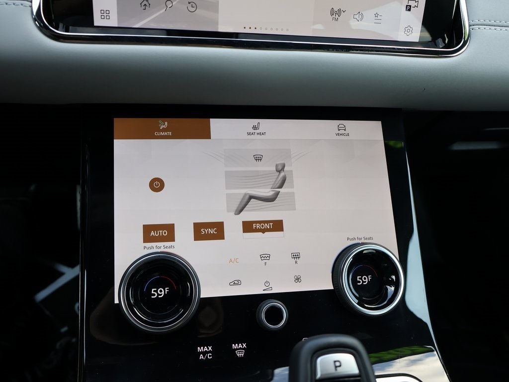 2023 Land Rover Range Rover Evoque R-Dynamic SE photo 19