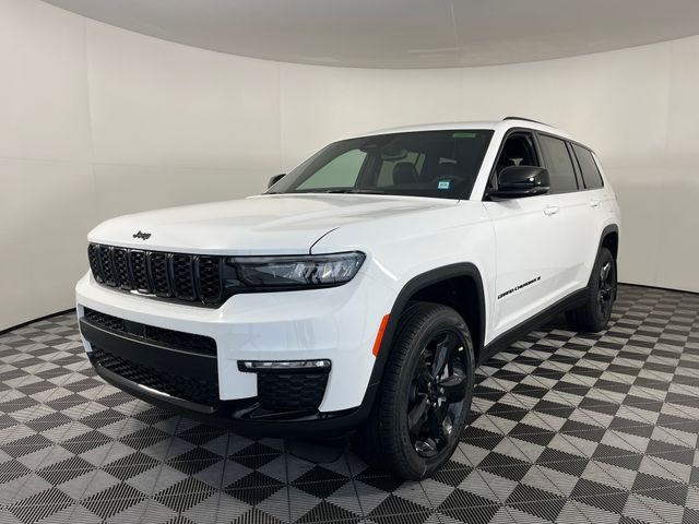 2025 Jeep Grand Cherokee L photo 2