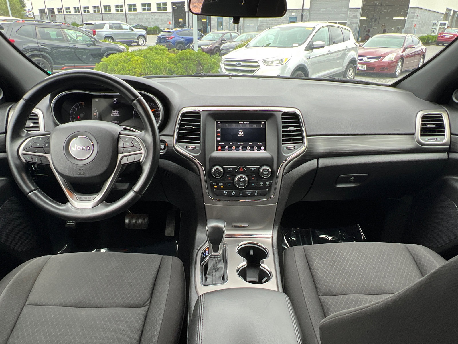 2021 Jeep Grand Cherokee Laredo E photo 3