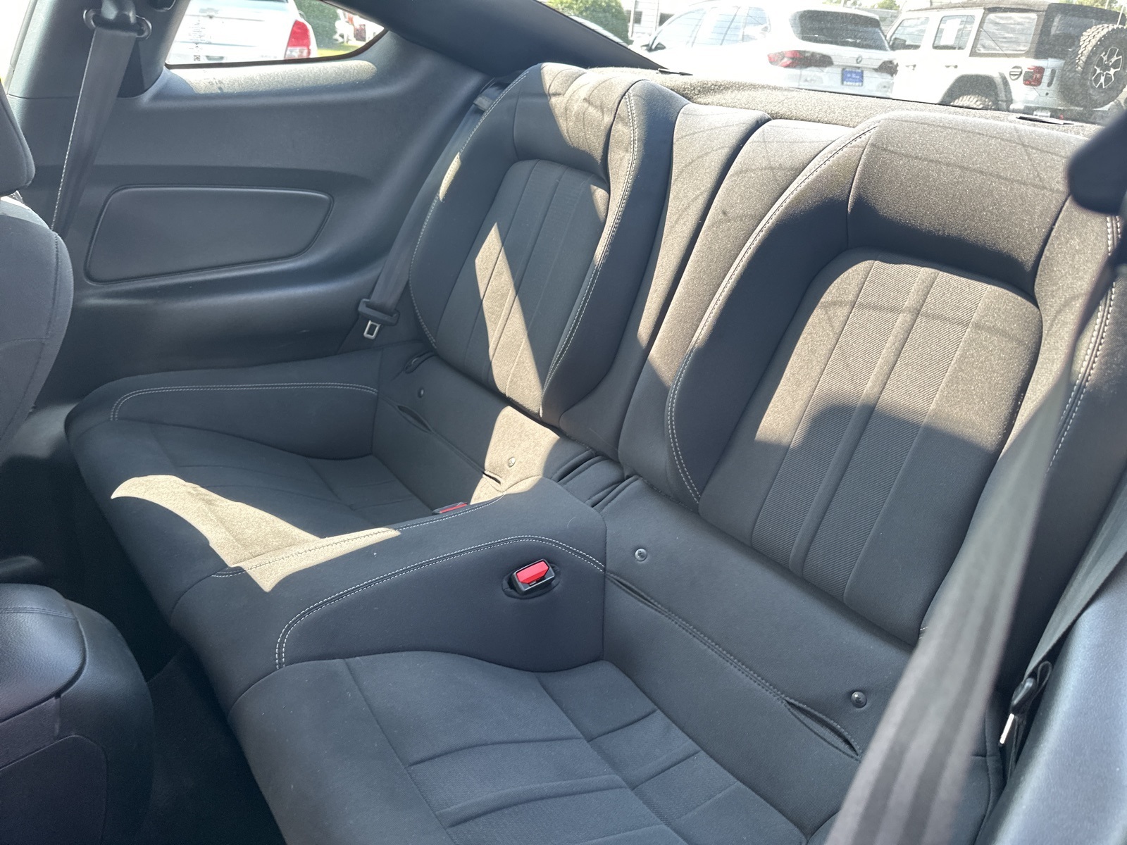 2021 Ford Mustang EcoBoost photo 5