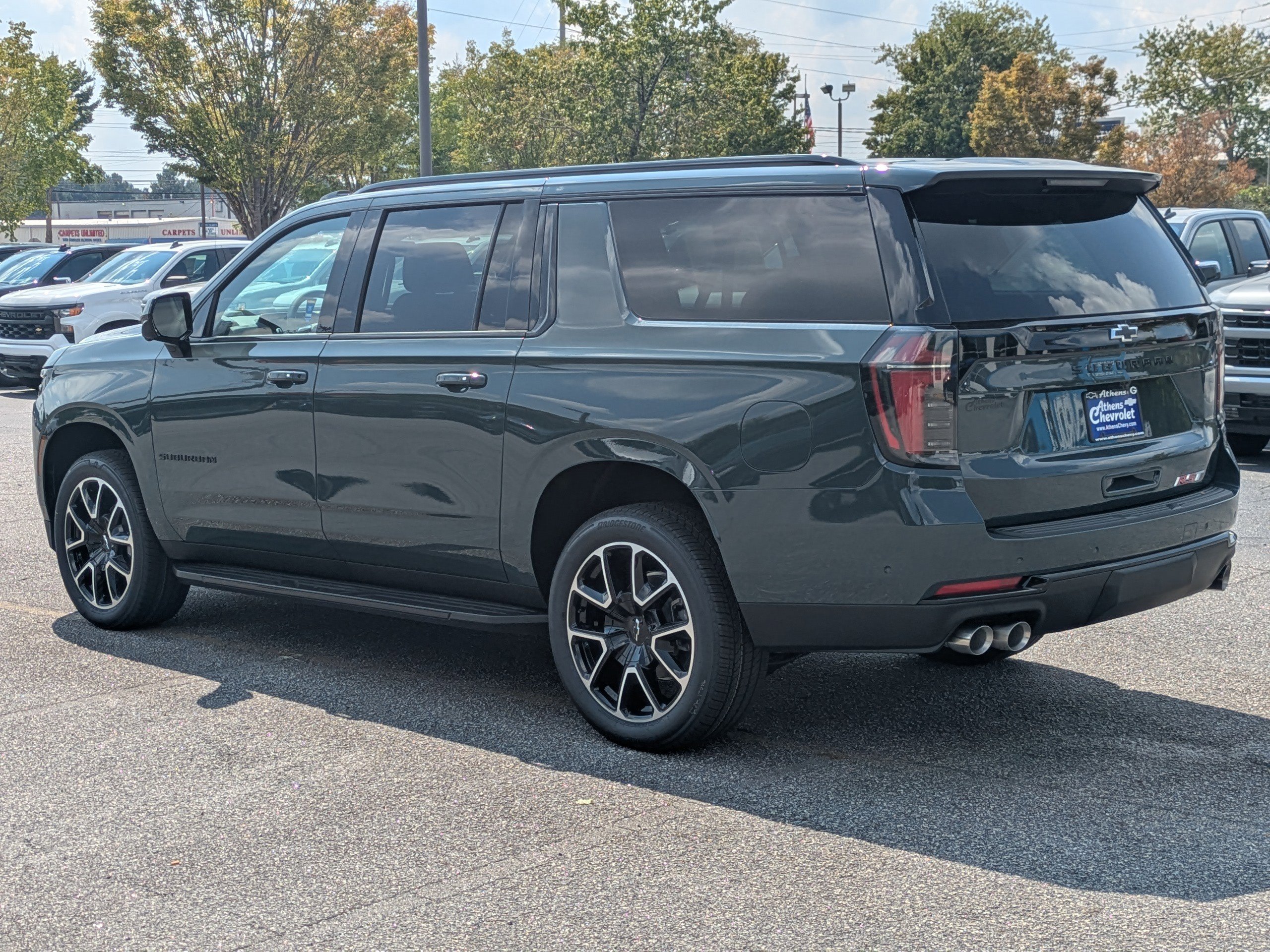 2026 Chevrolet Suburban RST photo 5