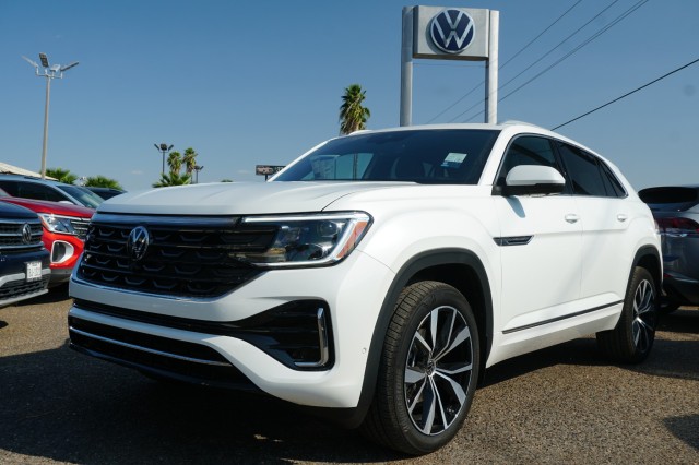 2026 Volkswagen Atlas Cross Sport SEL Premium R-LINE's photo