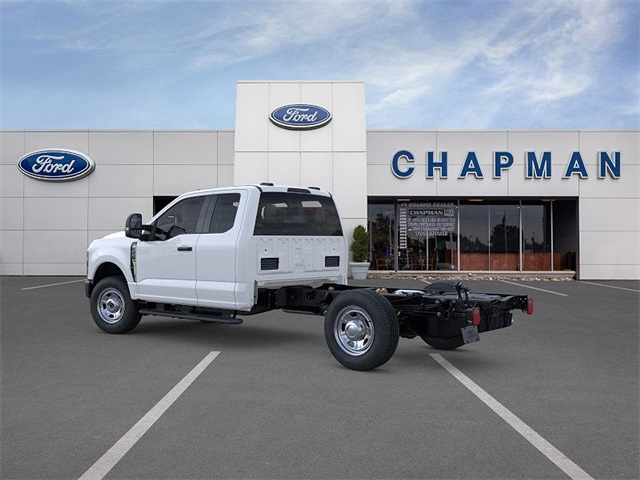 2025 Ford F-350 XL photo 3