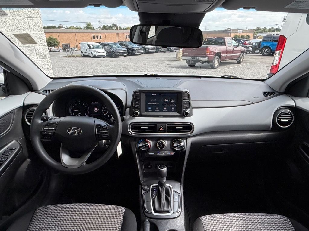 2021 Hyundai Kona SE photo 4
