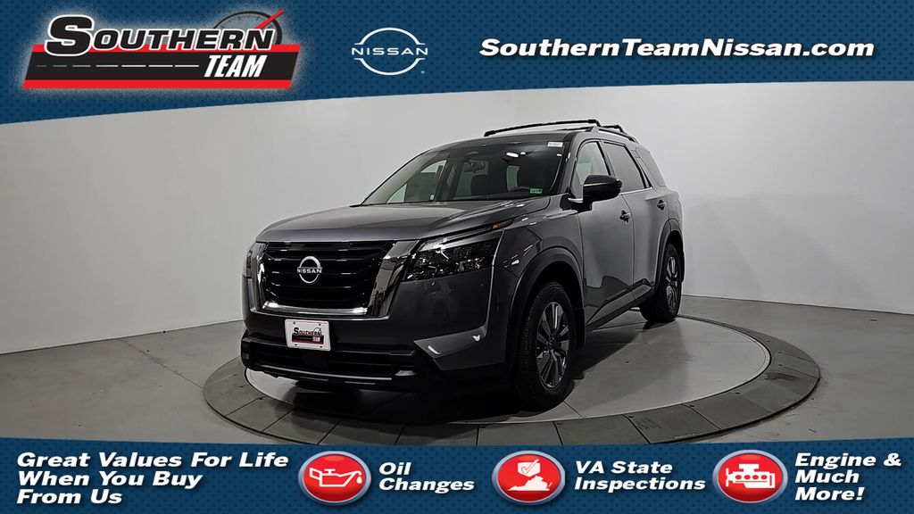2025 Nissan Pathfinder SV's photo