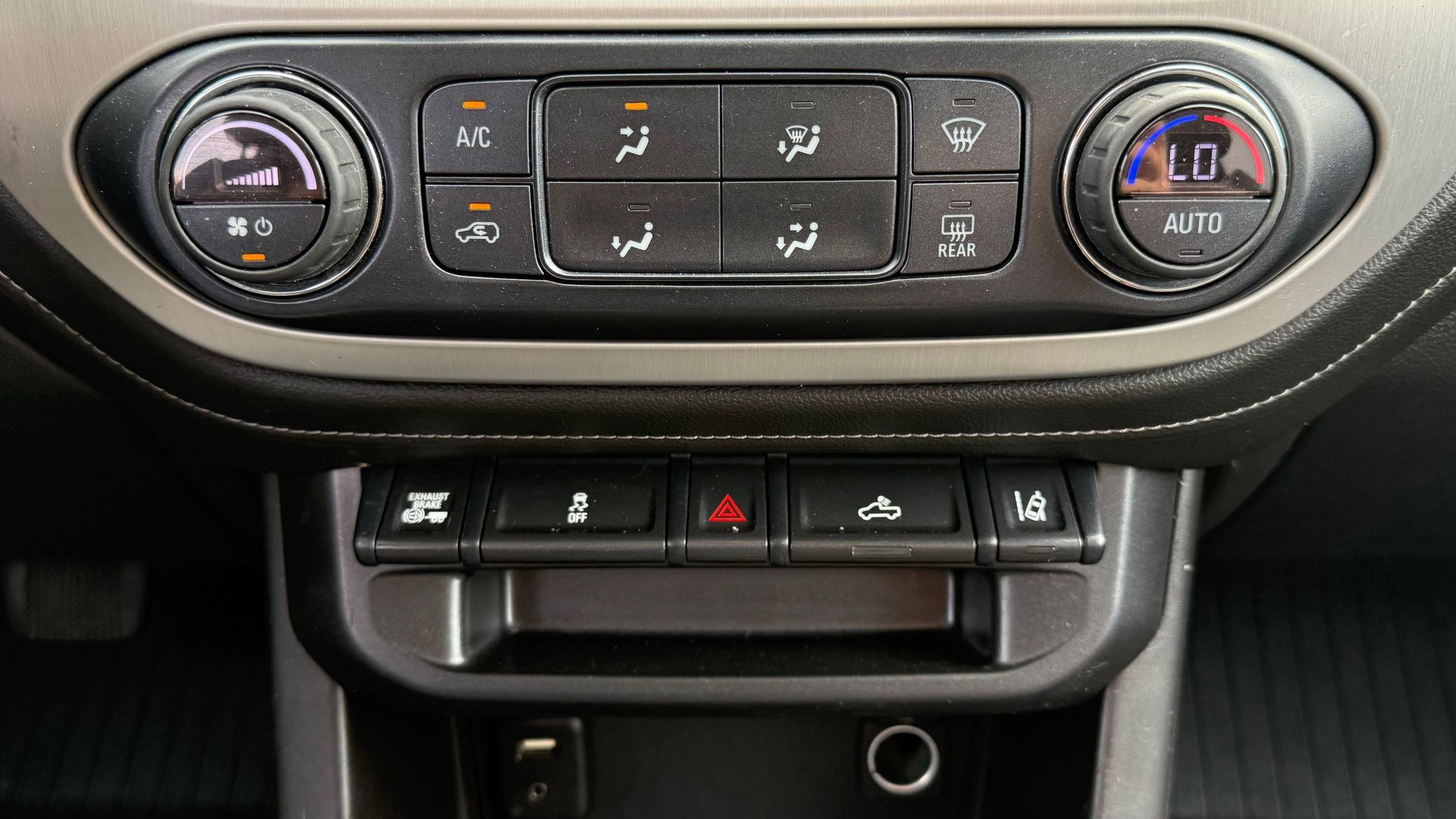 2017 Gmc Canyon SLE photo 23